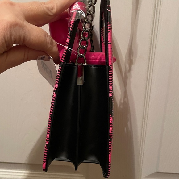 Betsey Johnson Pink Plaid Shoulder Bag - Picture 6 of 8